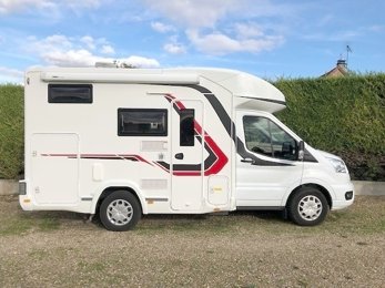Autocaravana Perfilada Challenger Challenger VIP C194 En alquiler en Juziers
