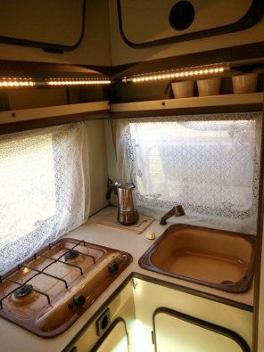 Aluguer de Furgão Mercedes Benz 207/D James Cook