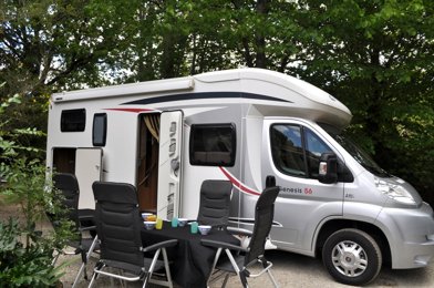 Teilintegriertes Wohnmobil Challenger 56 zu vermieten in Vertou