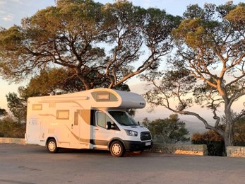 Autocaravana Capuchina Benimar 340 Up En alquiler en Palma