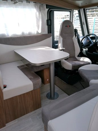 Vermietung von Vollintegriertes Wohnmobil