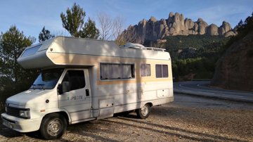 Alquiler de Autocaravanas y Furgonetas Camper Menorca Yescapa