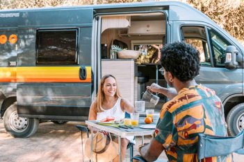 Motorhome Low profile Nomad Cologne For hire in Kalk