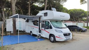 Coachbuilt motorhome rental - Fernando