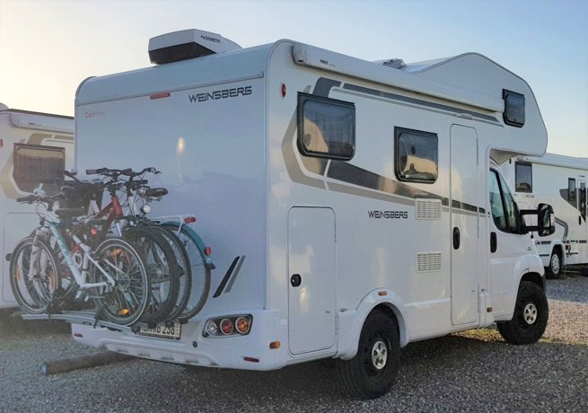 Viaggio del Camper Mansardato